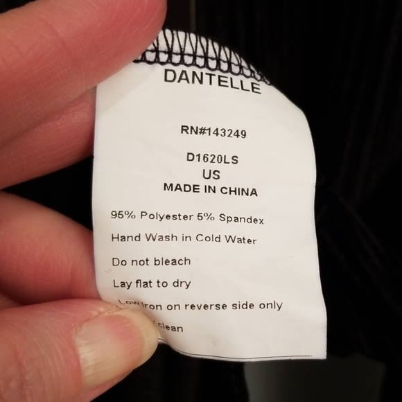 Dantelle Black Velvet Elastic Waist Top in Size L - Picture 5 of 8